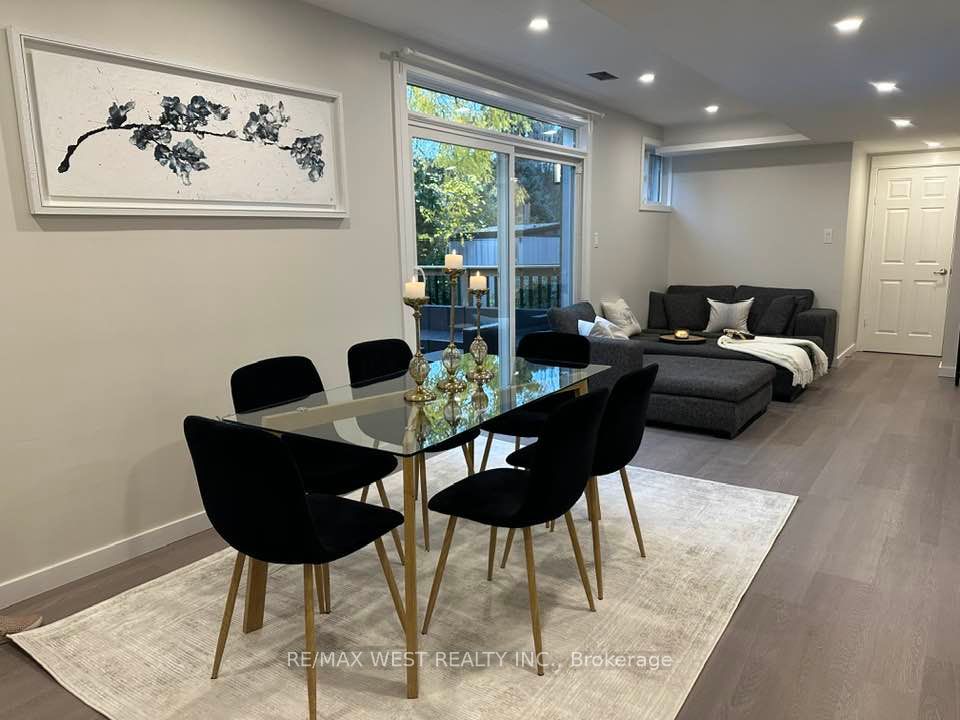 267 Martin Grove Rd