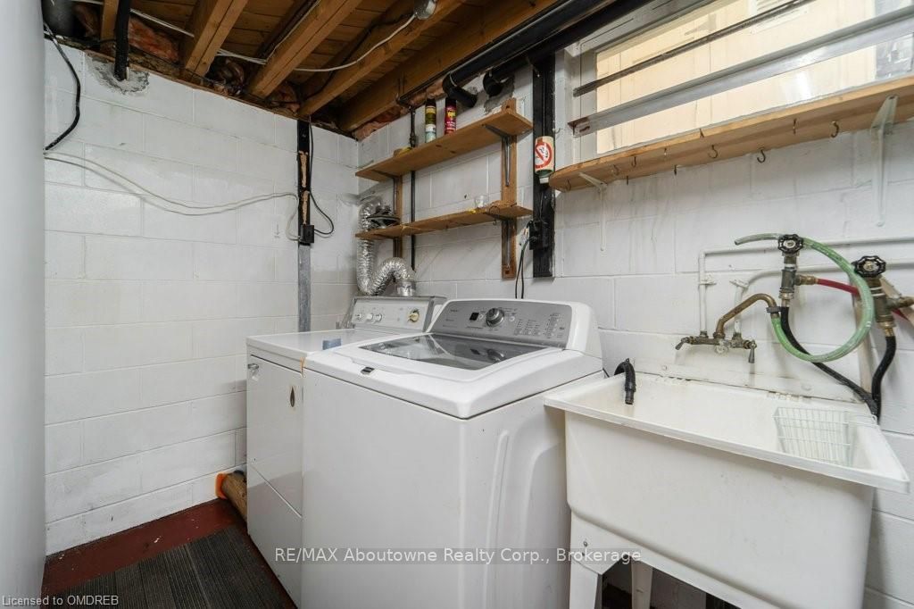 608 THORNWOOD Ave