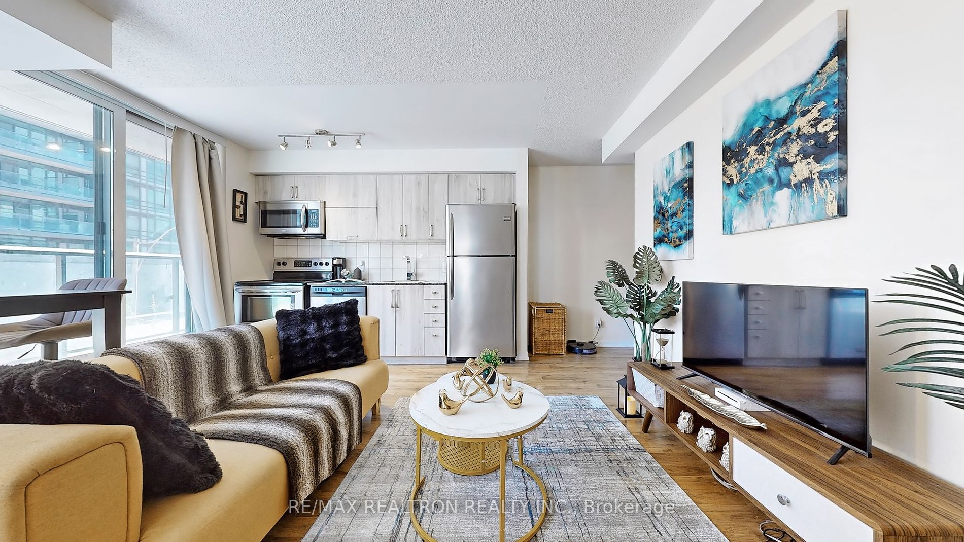 20 Joe Shuster Way, #202