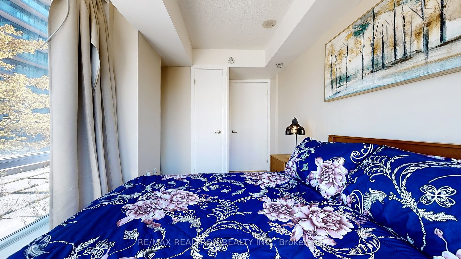 20 Joe Shuster Way, #202