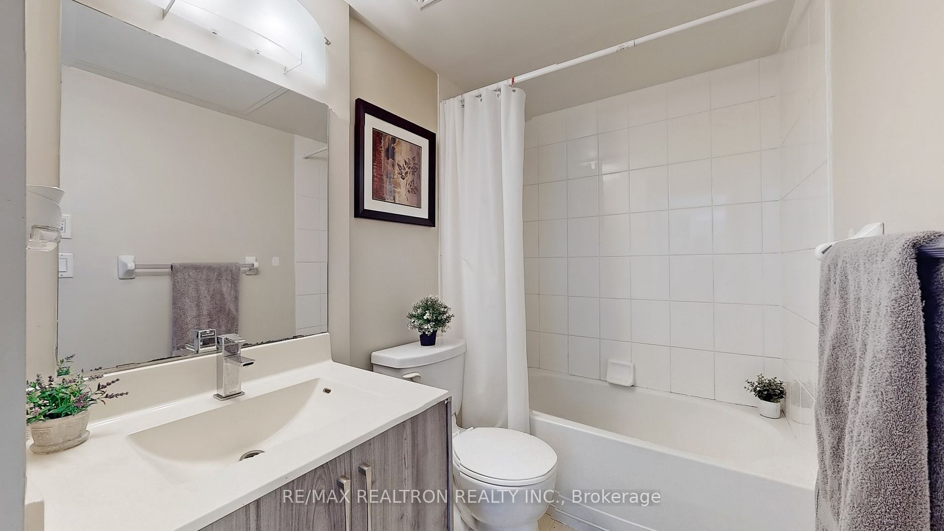 20 Joe Shuster Way, #202