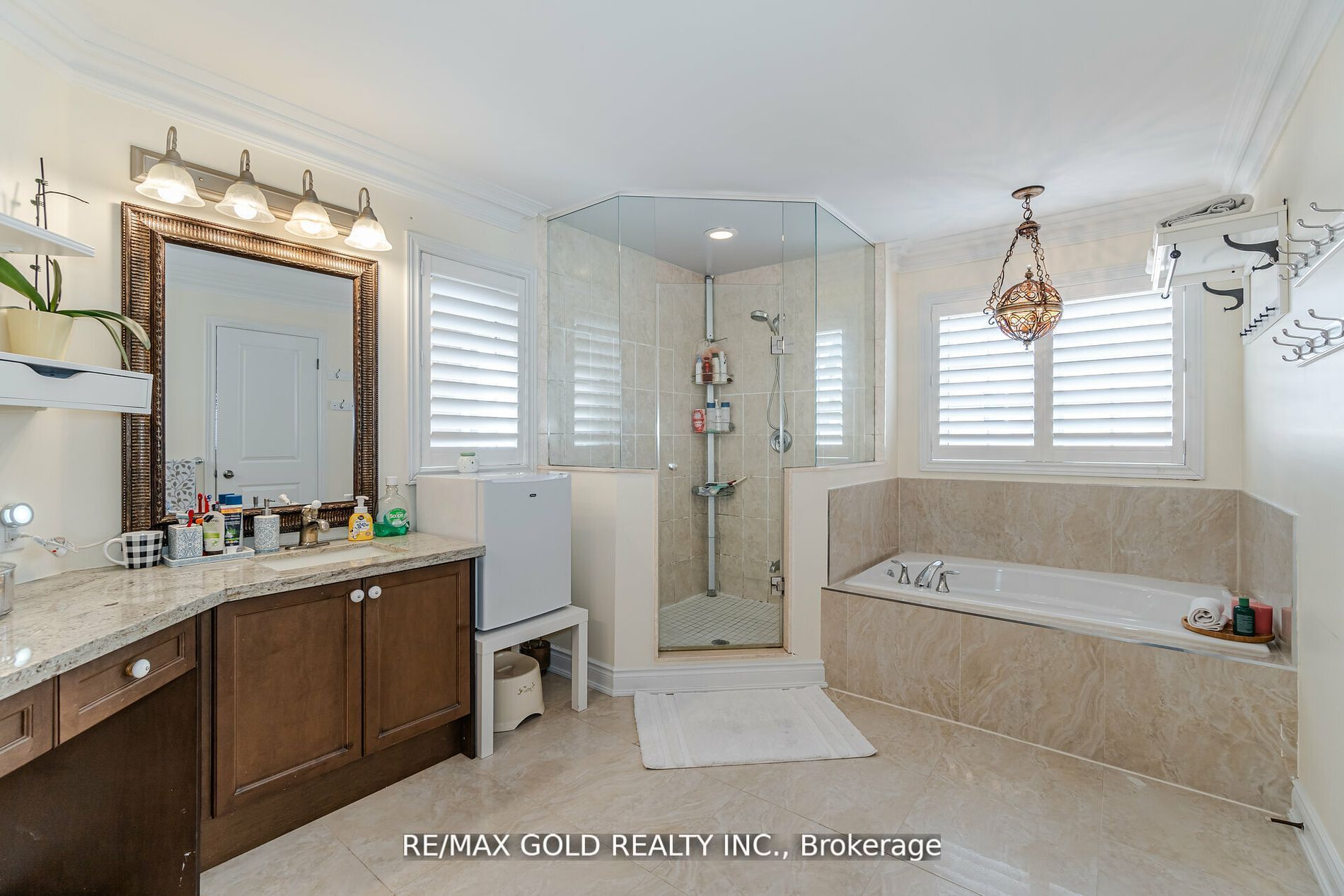 9 Scotchmere Cres
