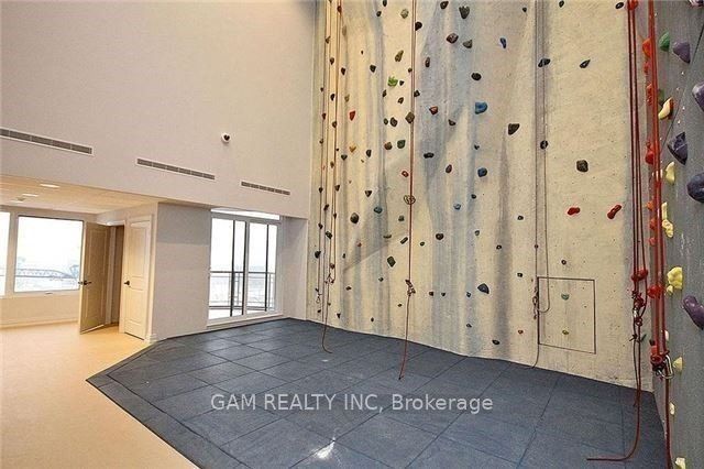 385 Prince Of Wales Dr, #1102