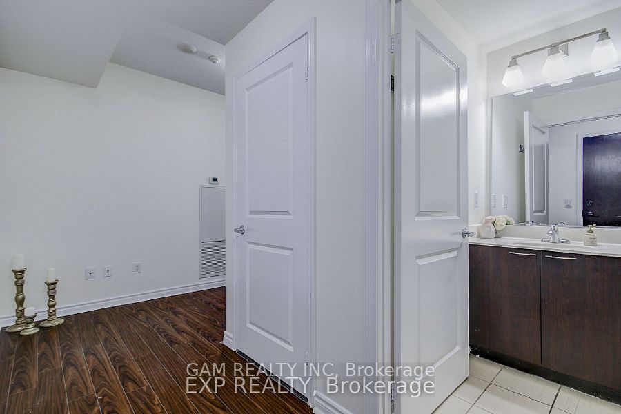 385 Prince Of Wales Dr, #1102