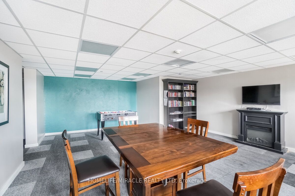 15 Kensington Rd, #1703