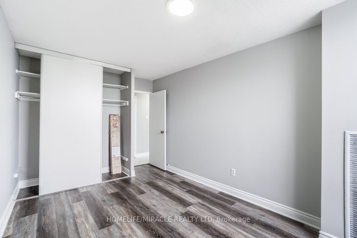 15 Kensington Rd, #1703