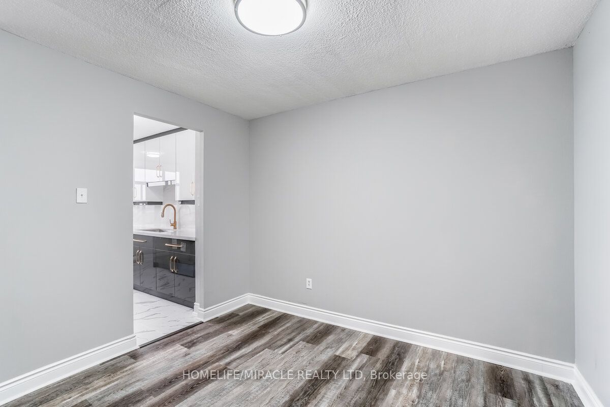 15 Kensington Rd, #1703