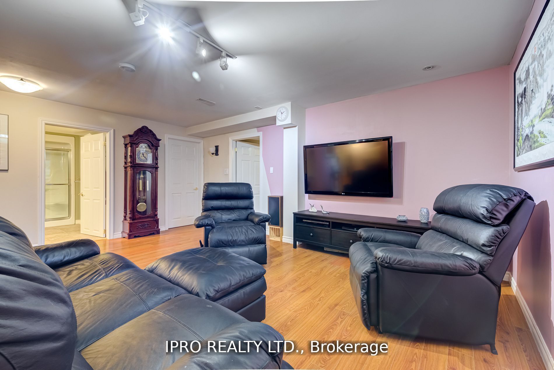 2 Orchard Park Gate, #12