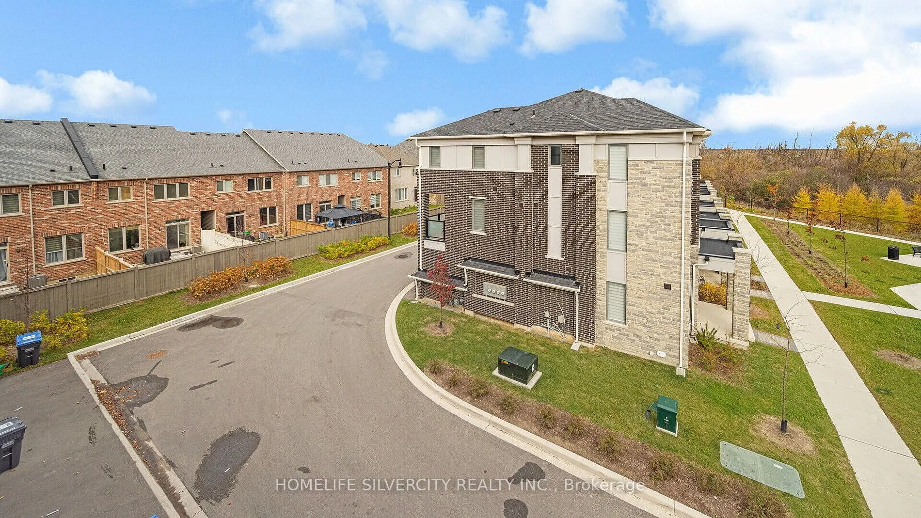 26 Summer Wind Lane