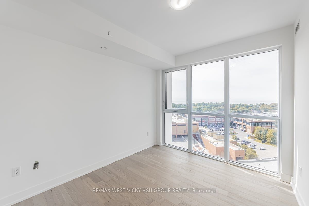 1063 Douglas Mccurdy Comm Circ, #1006