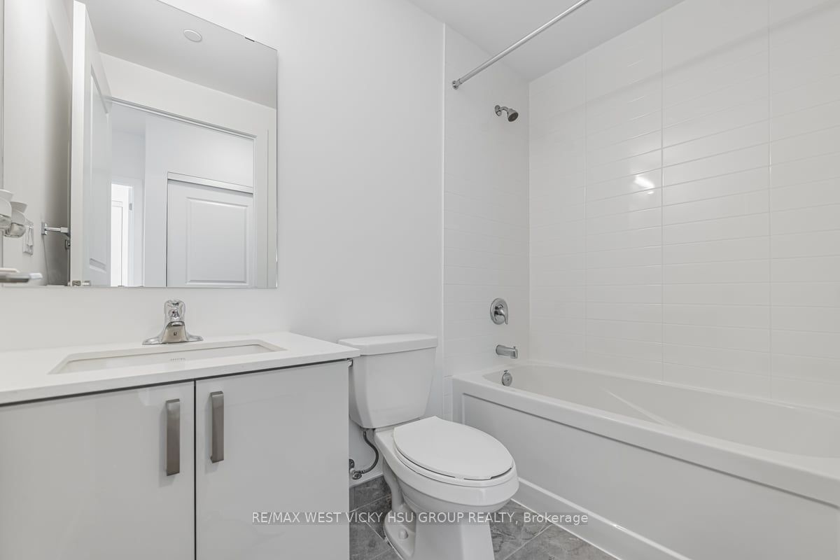 1063 Douglas Mccurdy Comm Circ, #1006