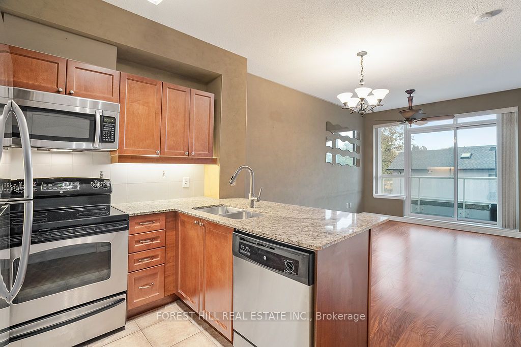 3865 Lake Shore Blvd W, #217