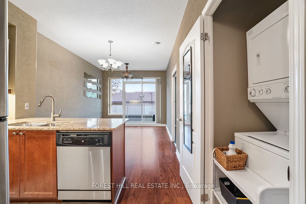 3865 Lake Shore Blvd W, #217