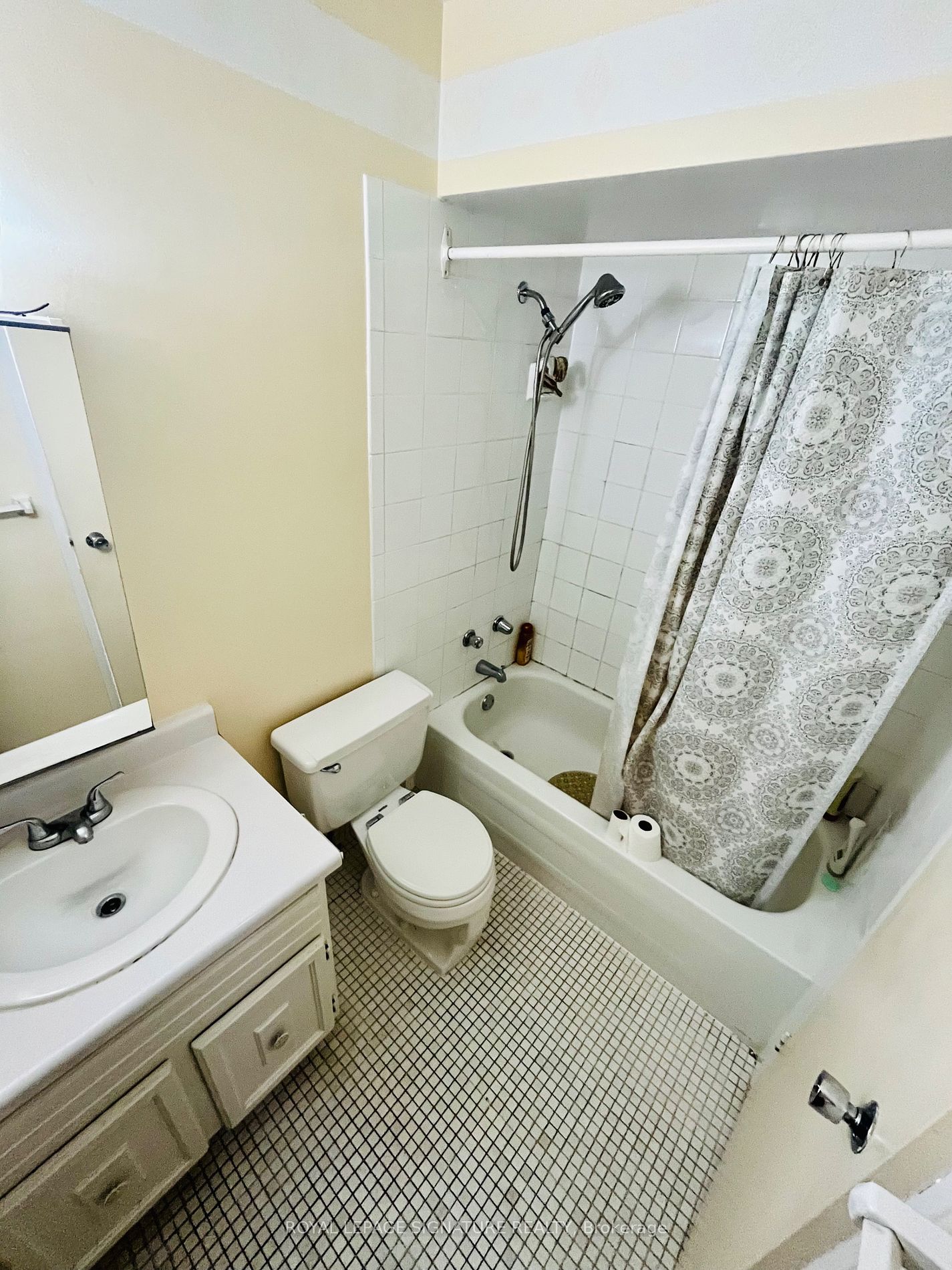 10 Eddystone Ave, #241