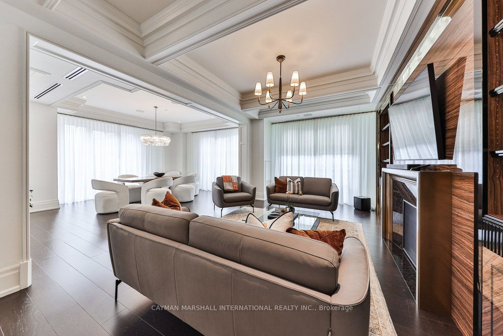 300 Randall St, #212