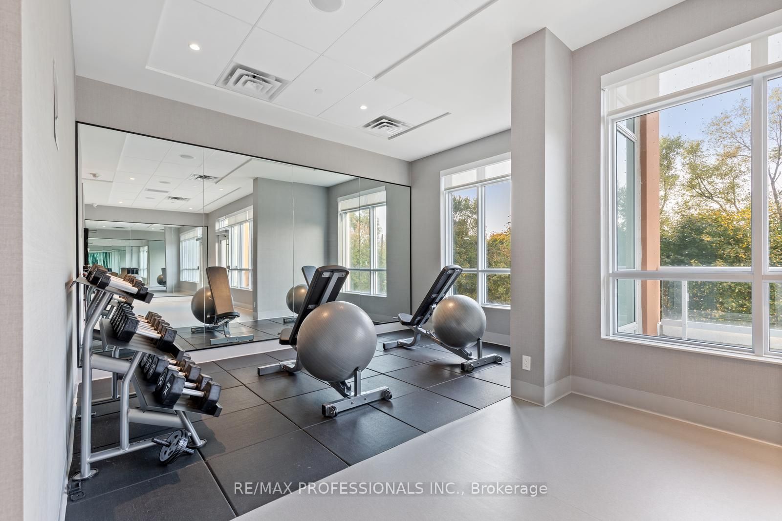 10 Wilby Cres, #1603