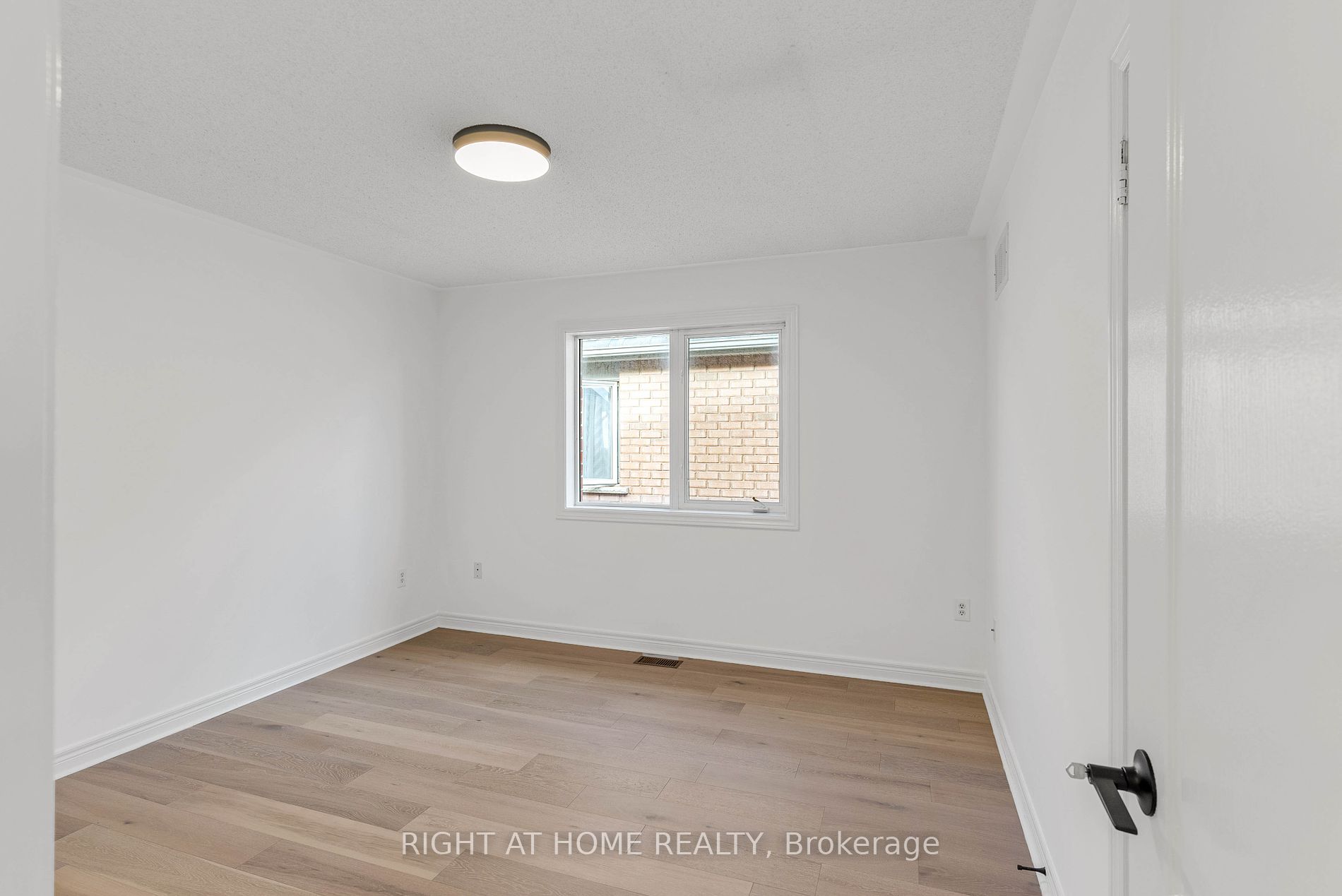 4903 Sebastian Dr