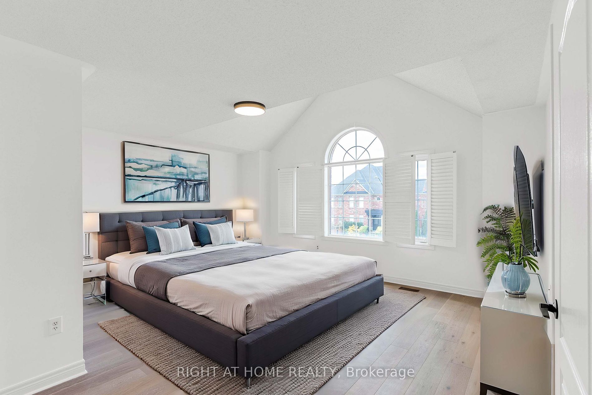 4903 Sebastian Dr
