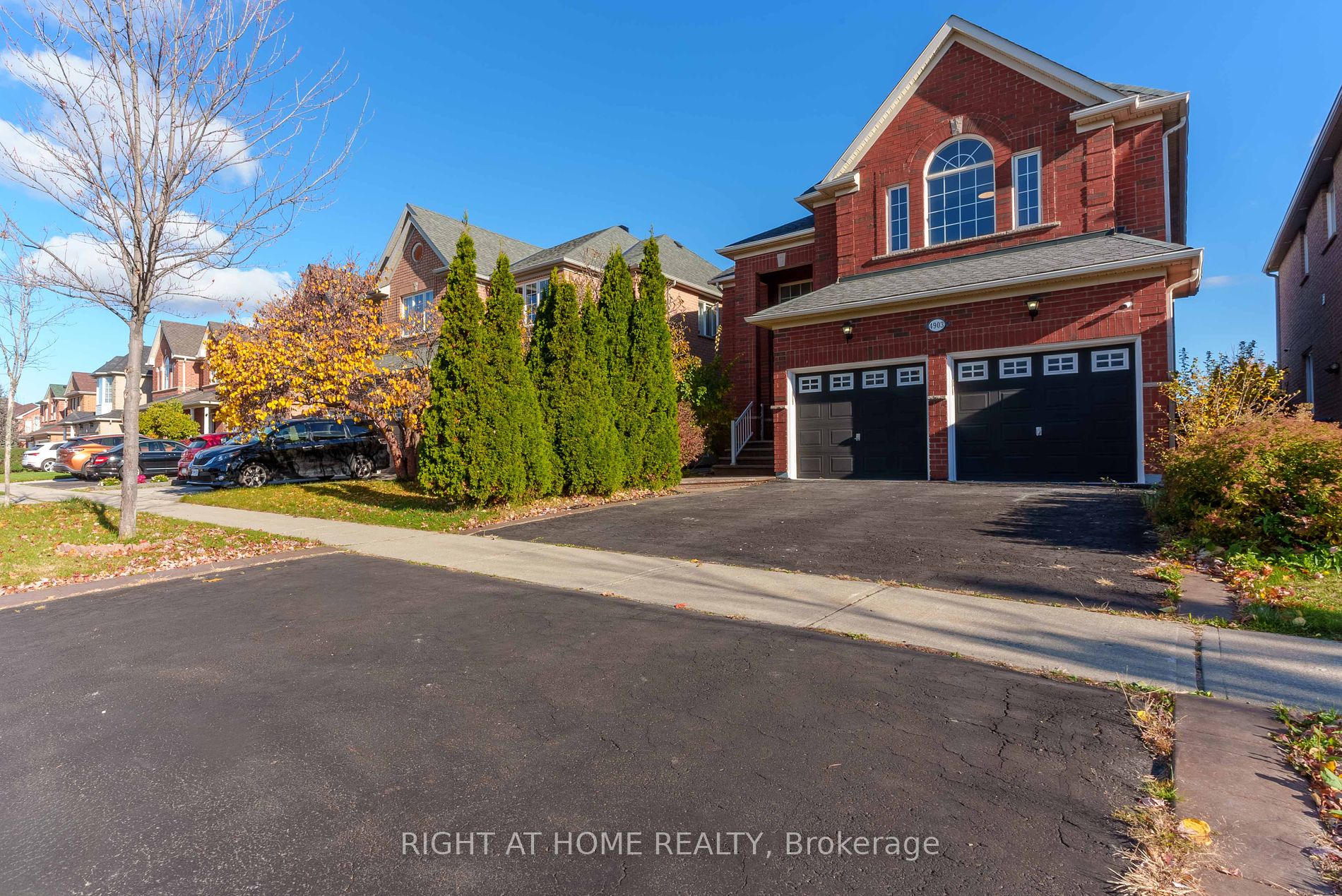 4903 Sebastian Dr