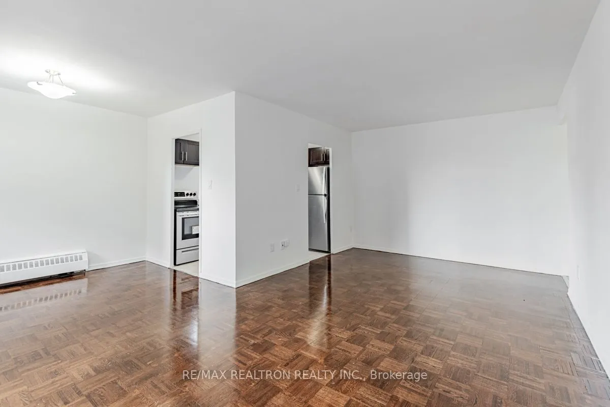 1524 Lawrence Ave W, #101