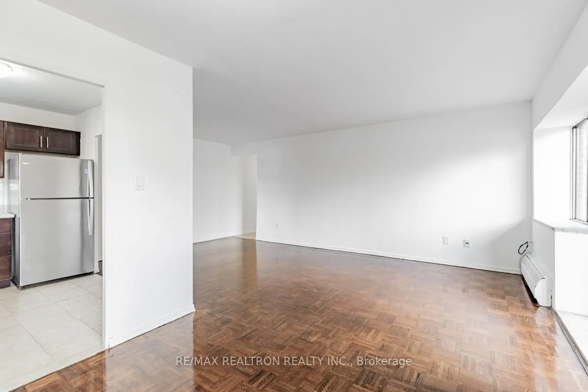 1524 Lawrence Ave W, #101