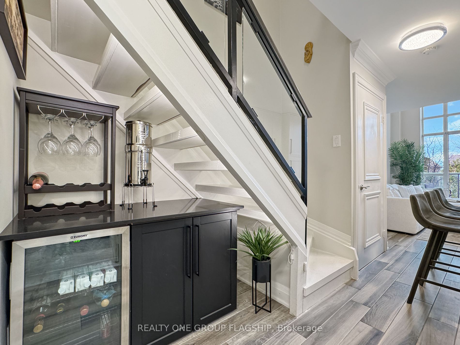 200 Manitoba St, #210