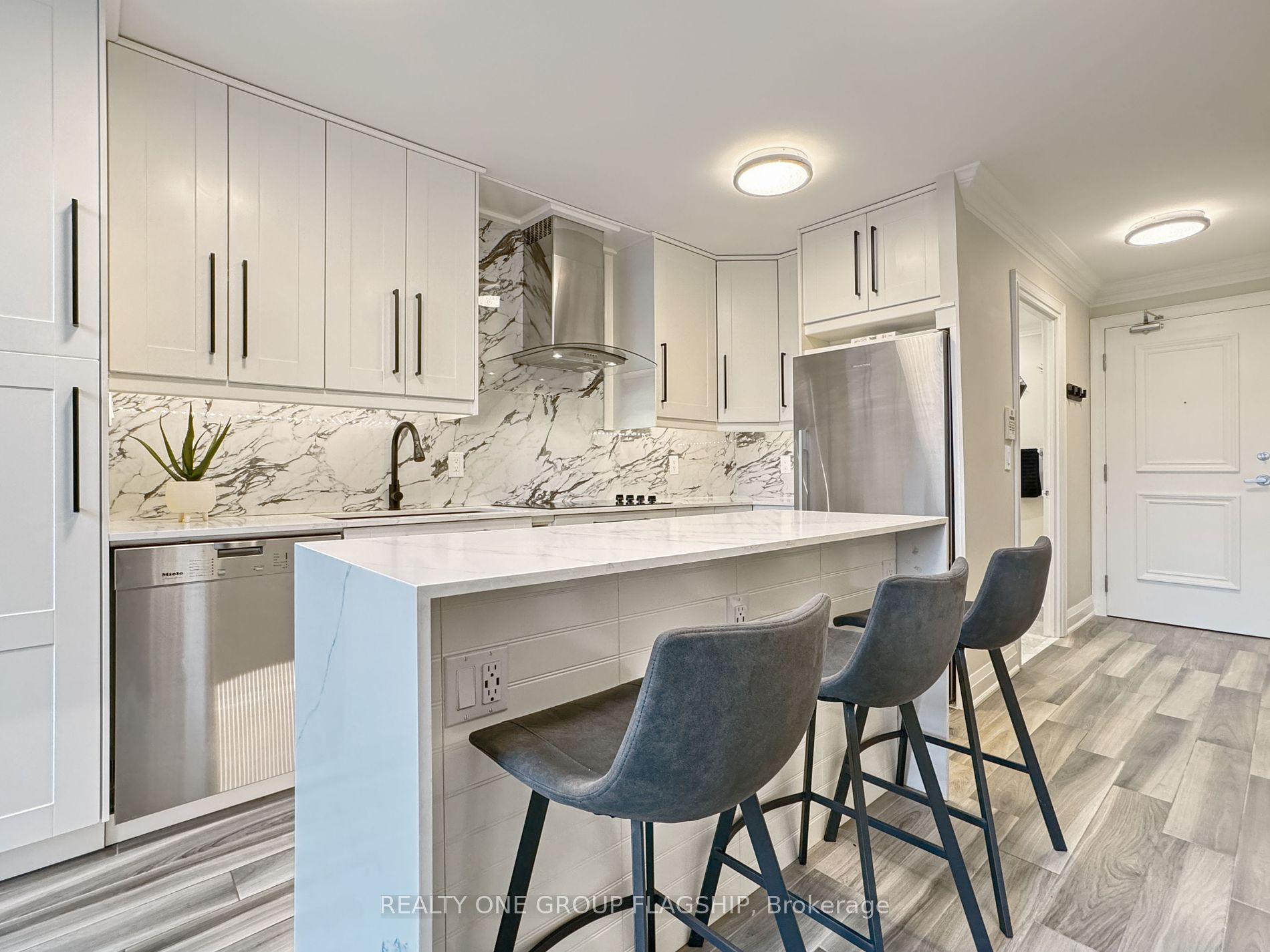 200 Manitoba St, #210