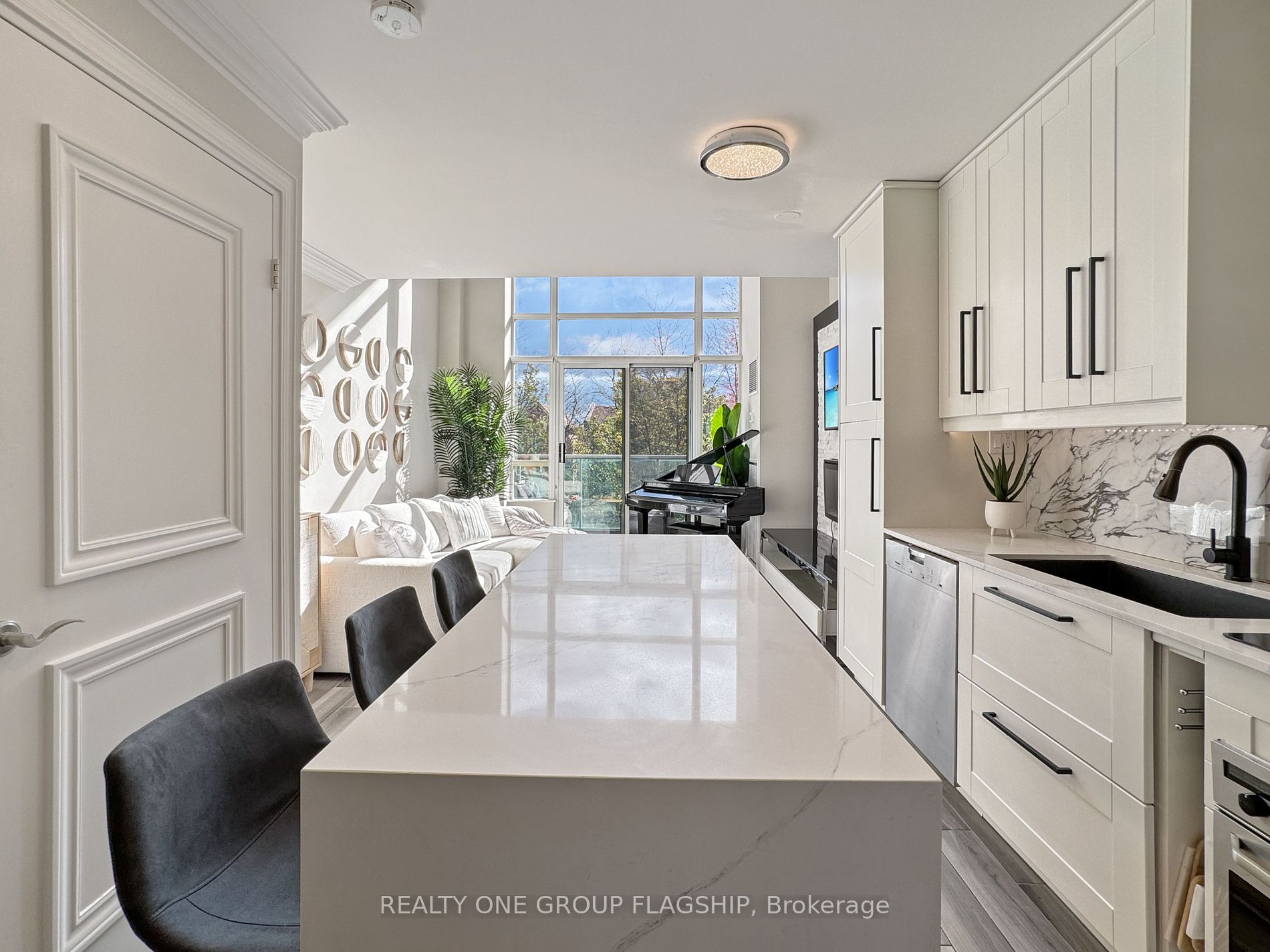 200 Manitoba St, #210
