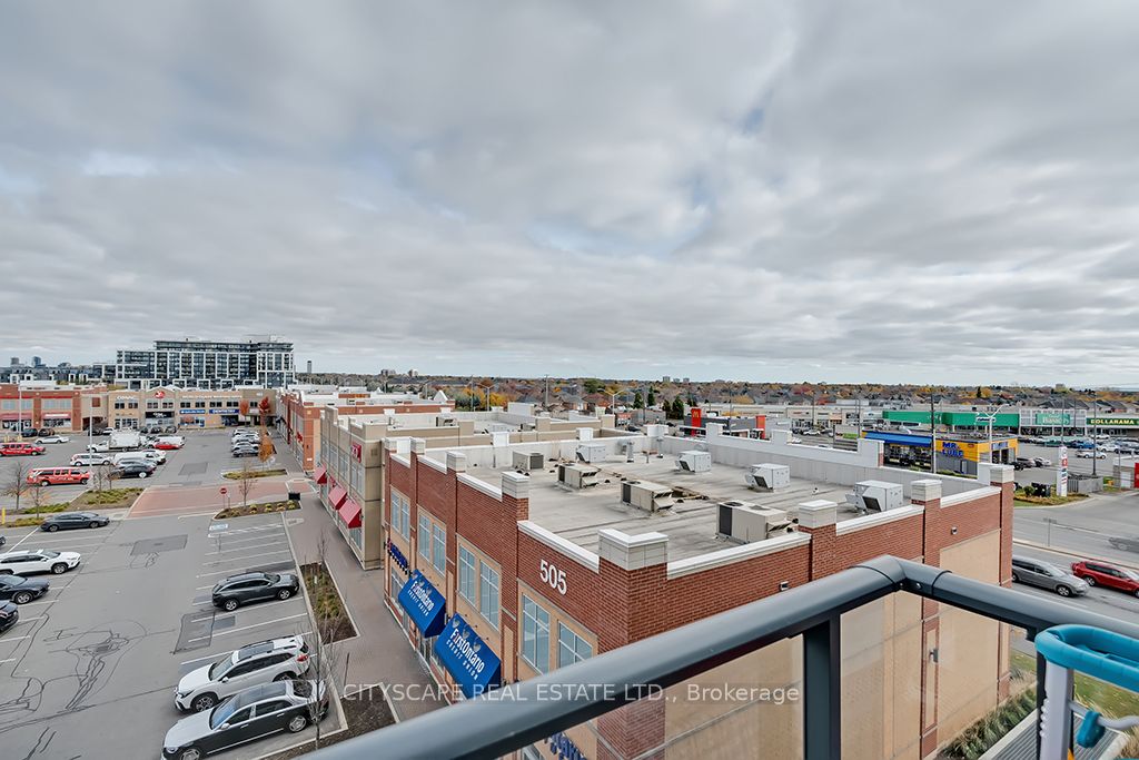509 Dundas St W, #415
