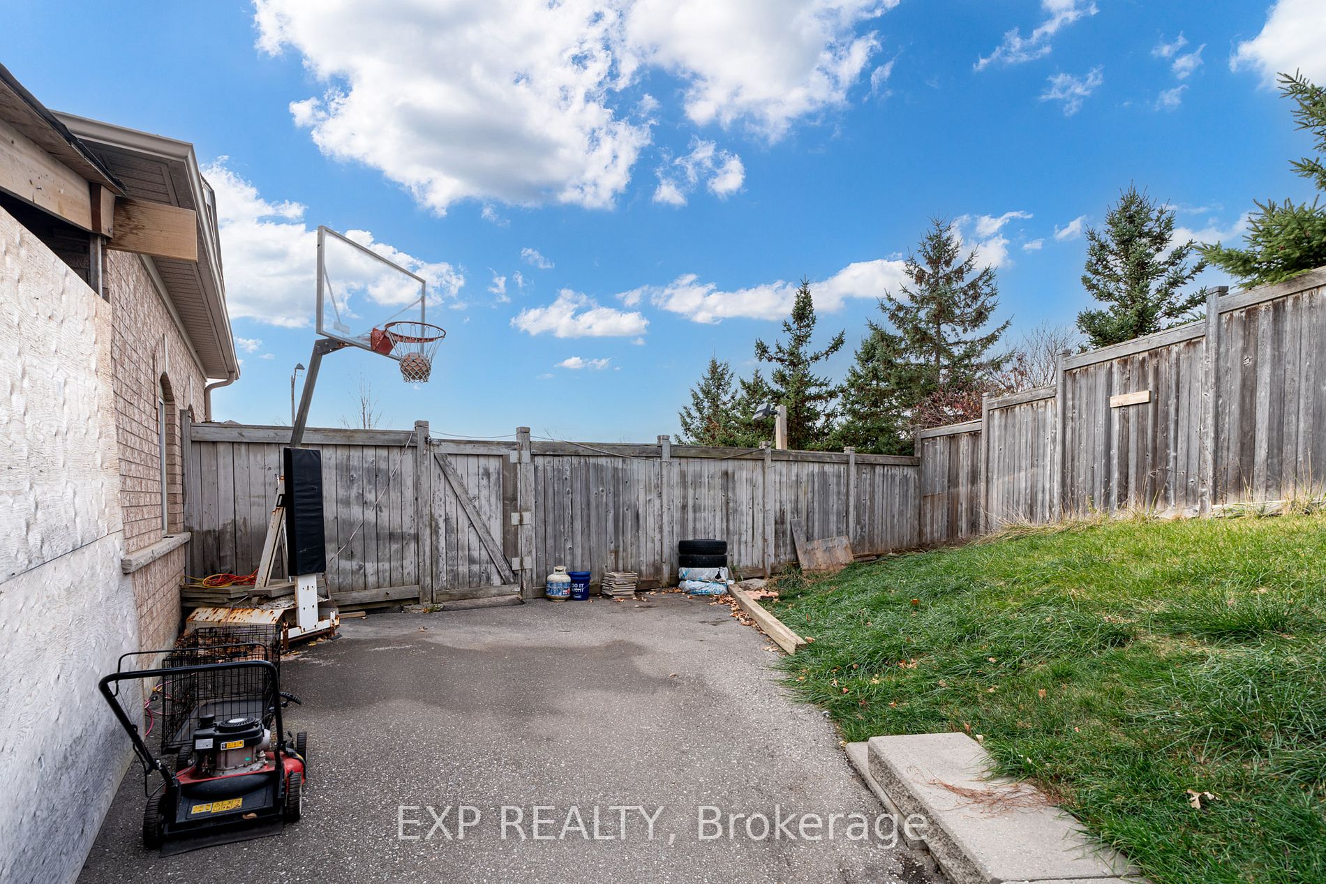 109 Eastbrook Way