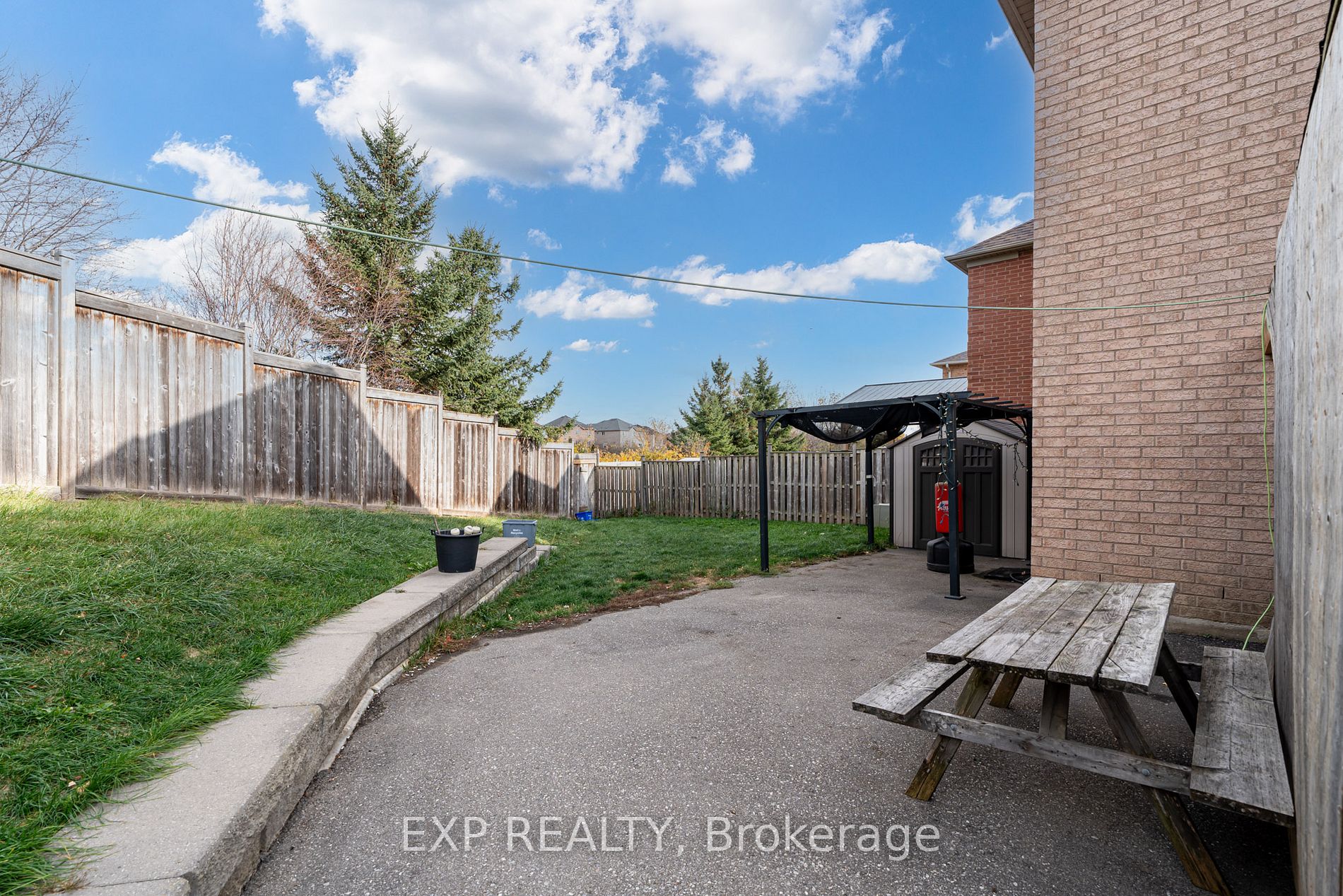 109 Eastbrook Way