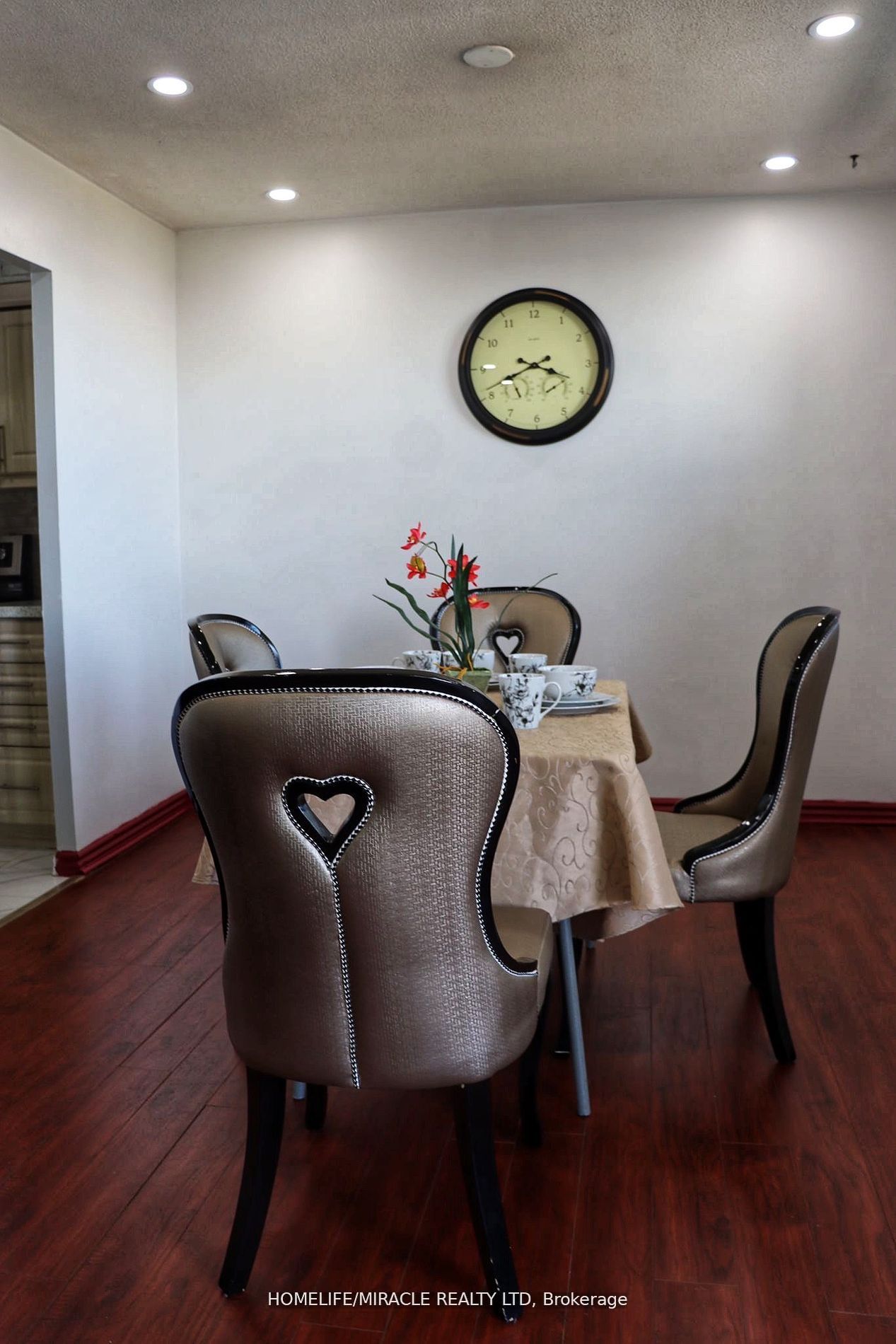 3533 Derry Rd E, #608