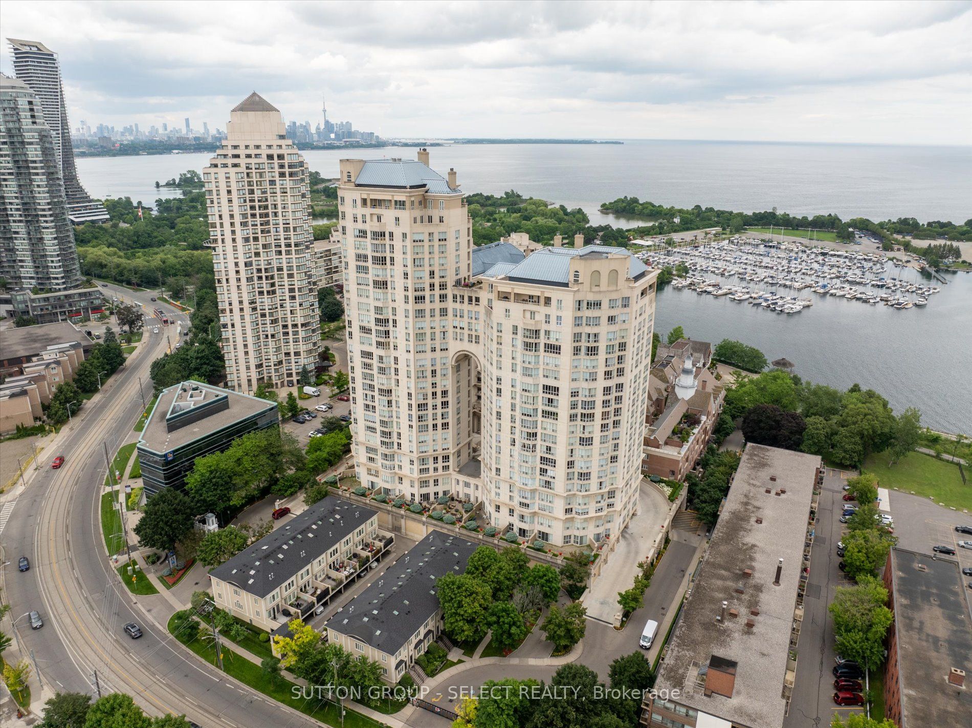2285 Lake Shore Blvd W, #414