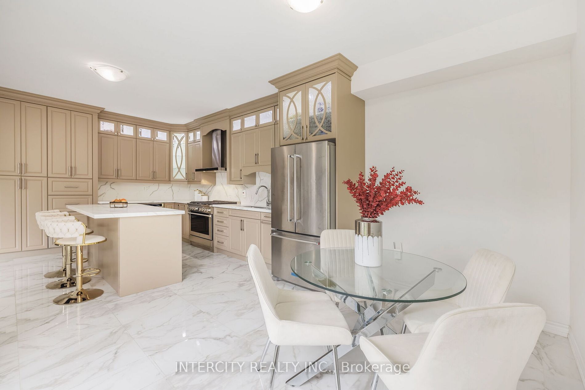54 Moorcroft Pl