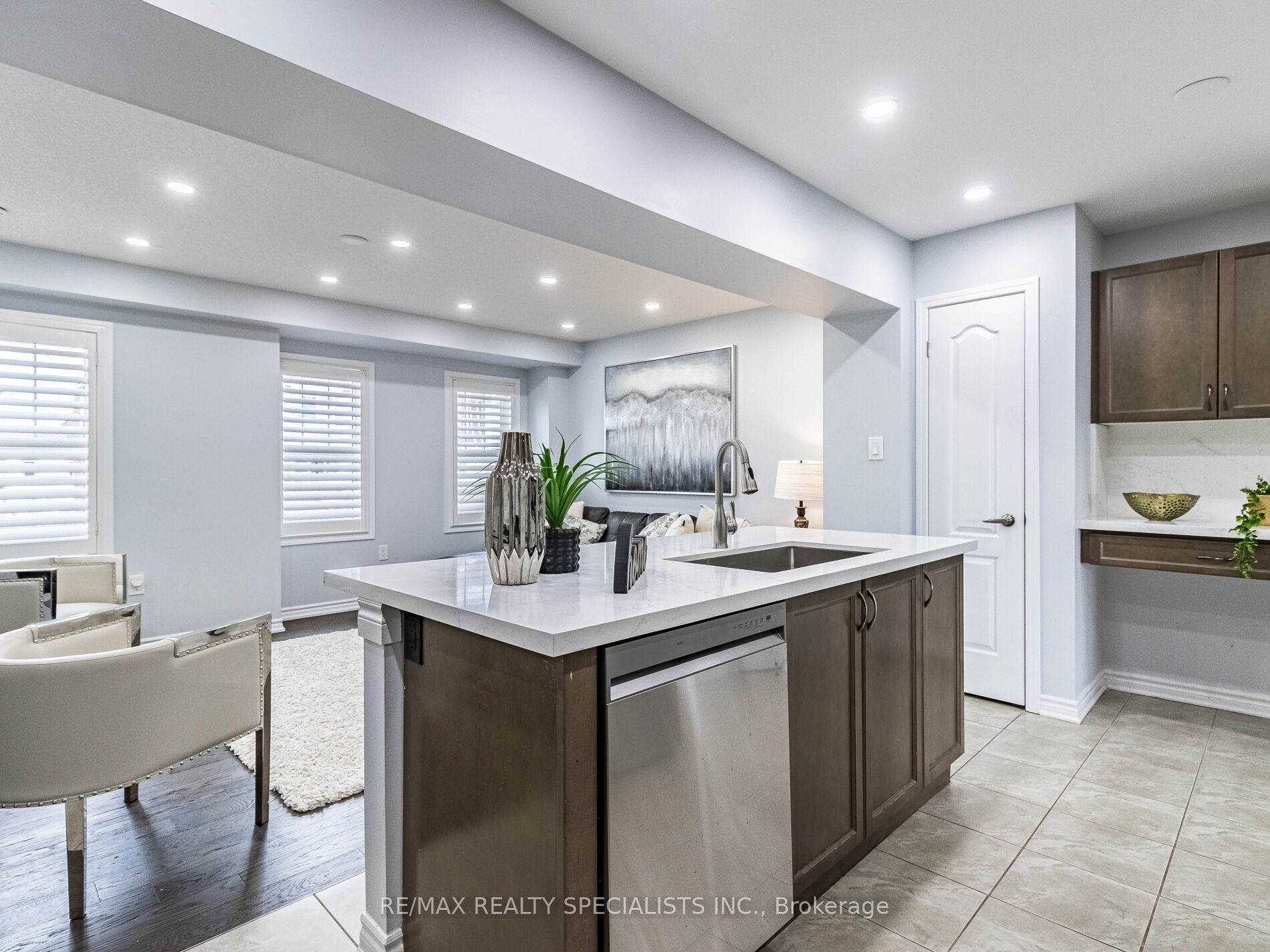 98 Bannister Cres
