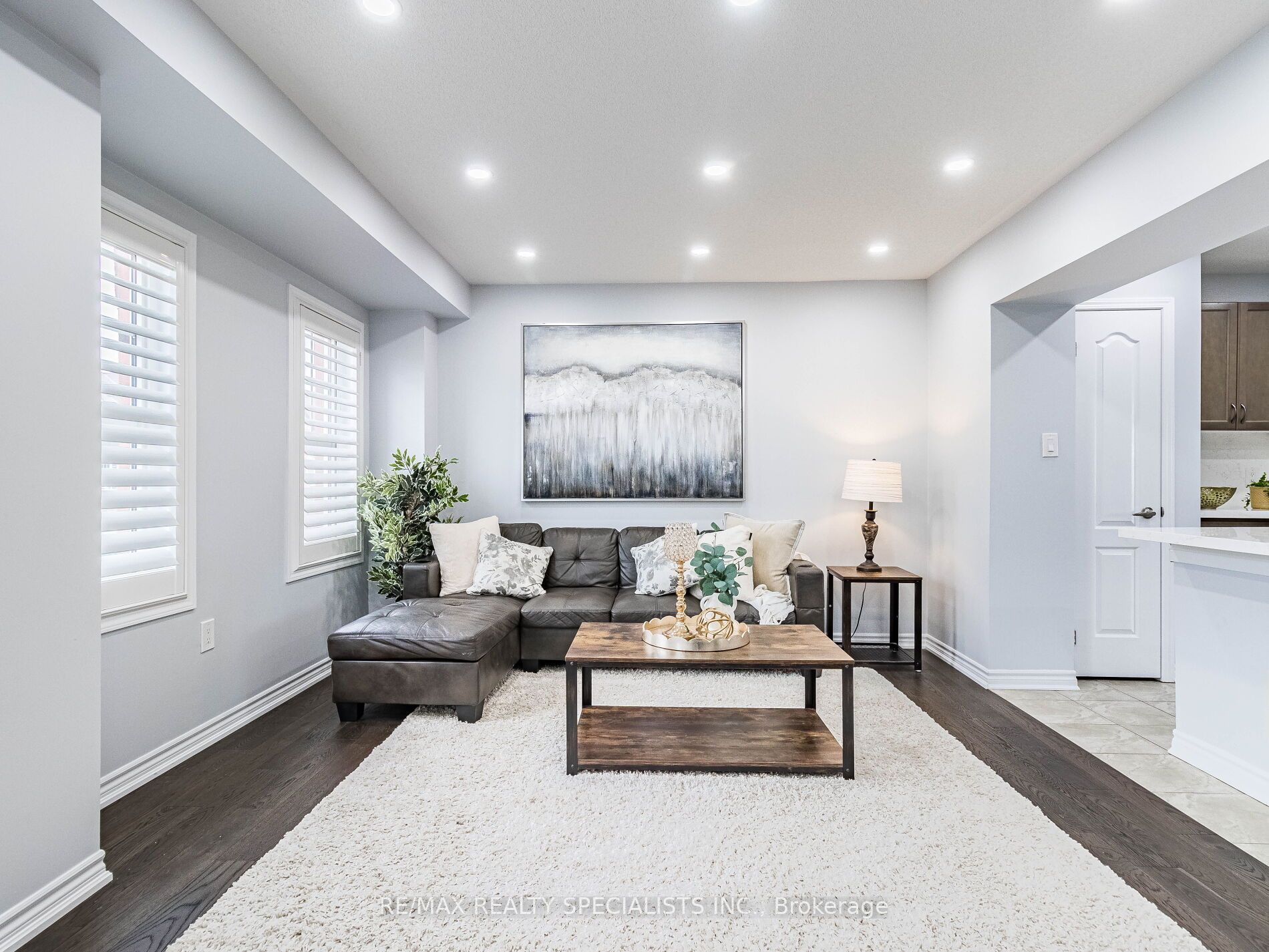 98 Bannister Cres