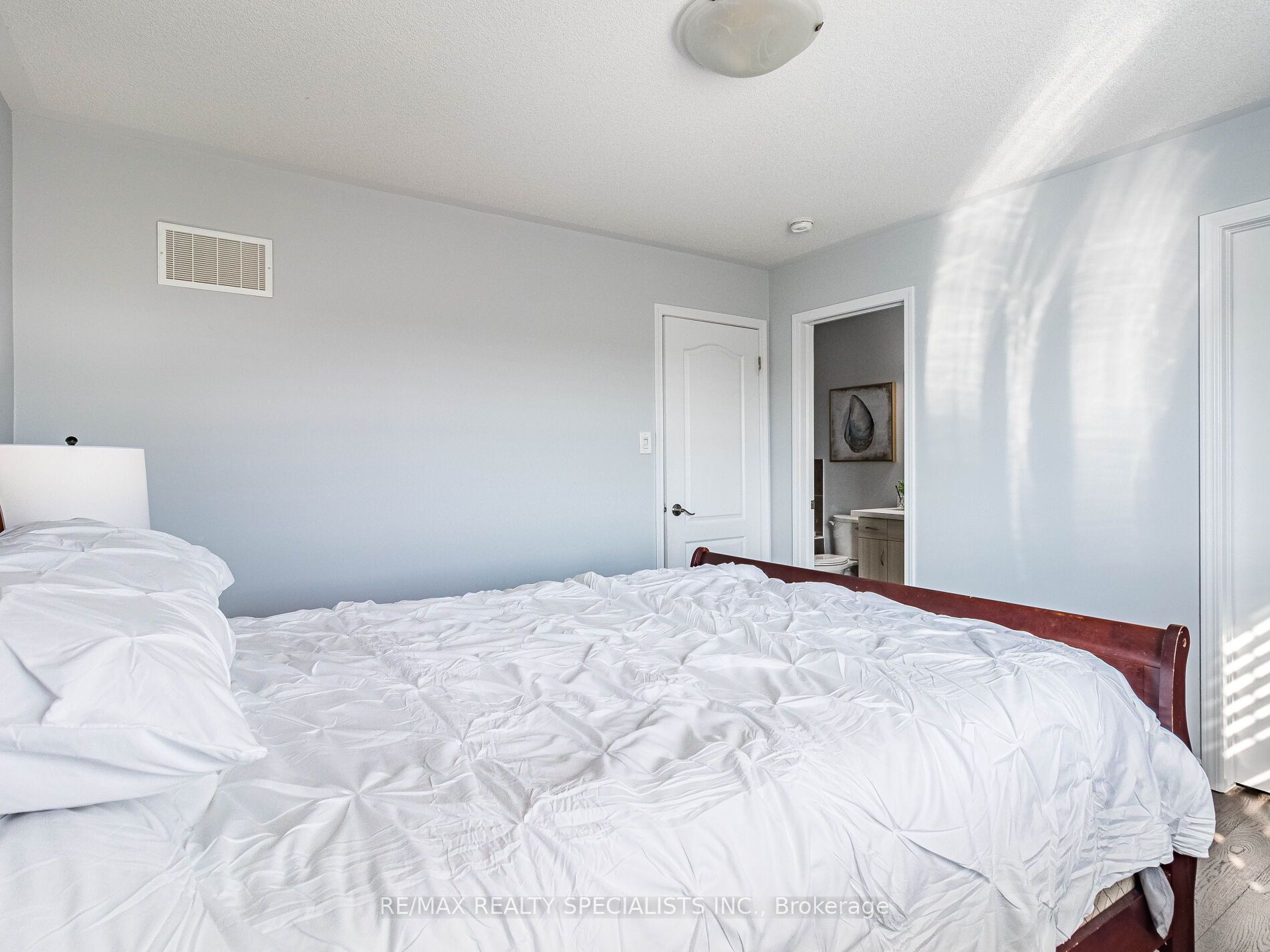 98 Bannister Cres