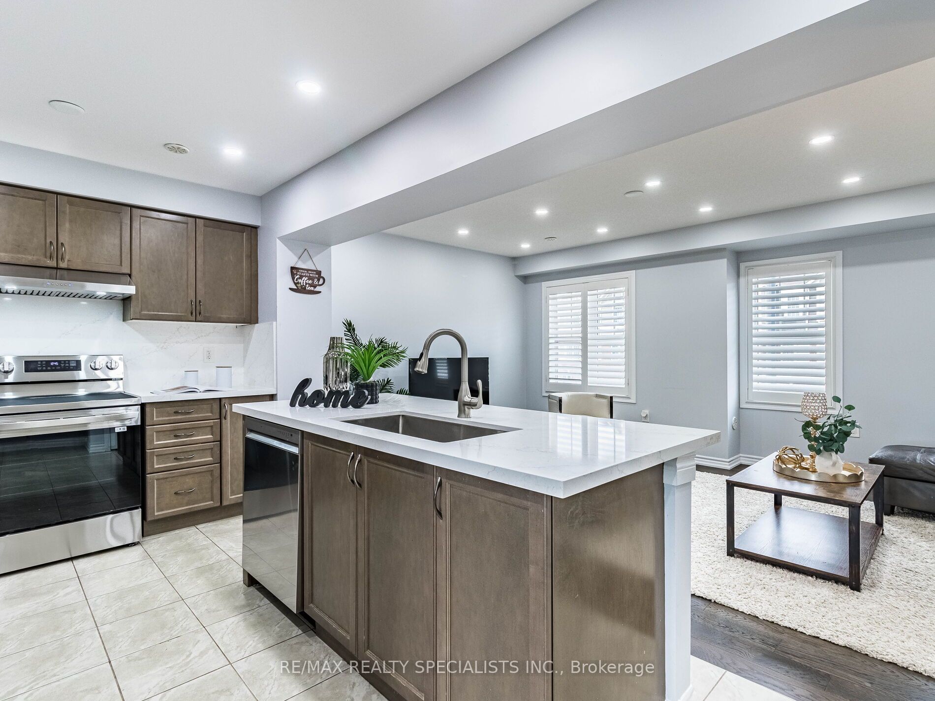 98 Bannister Cres