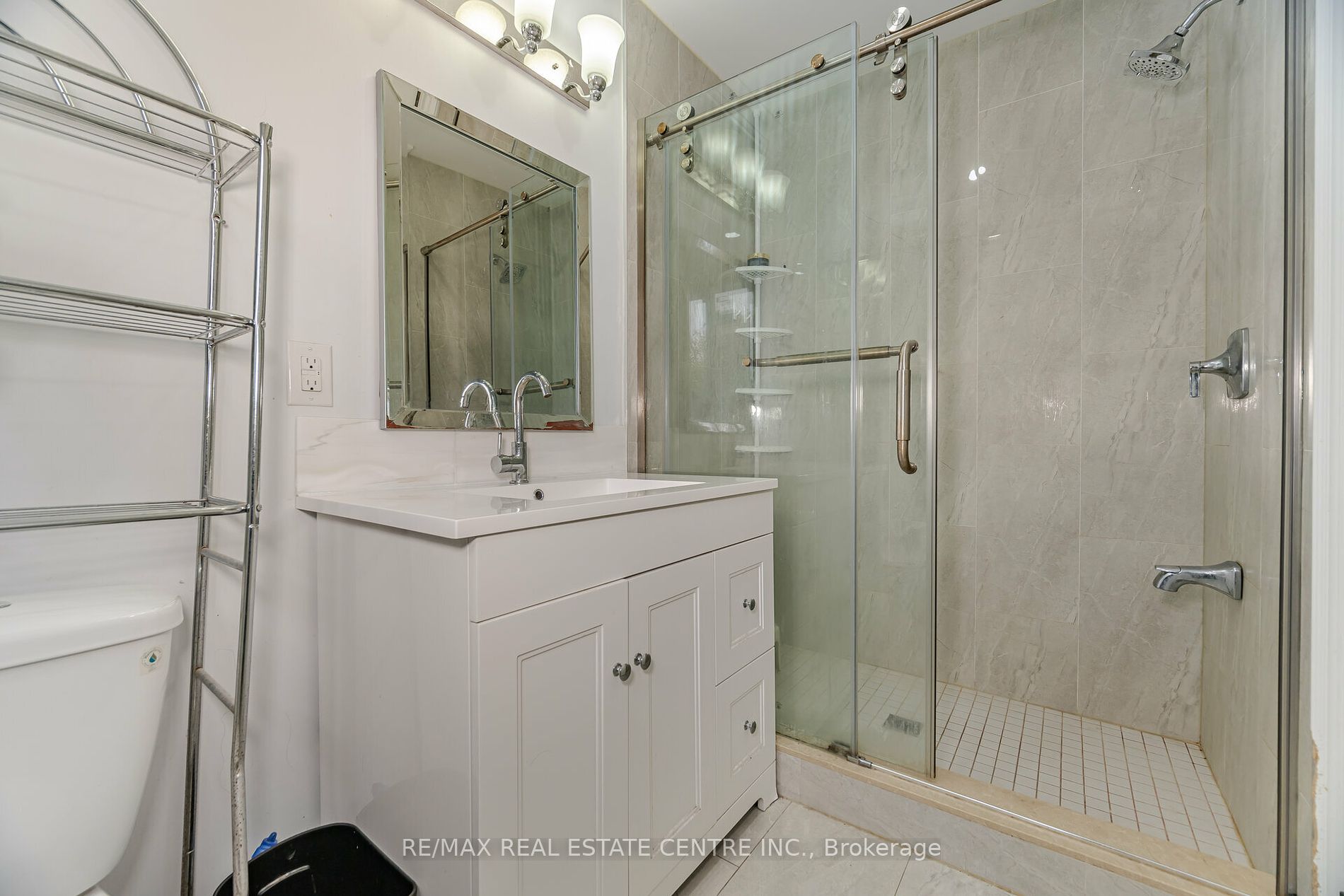 119 Madoc Dr
