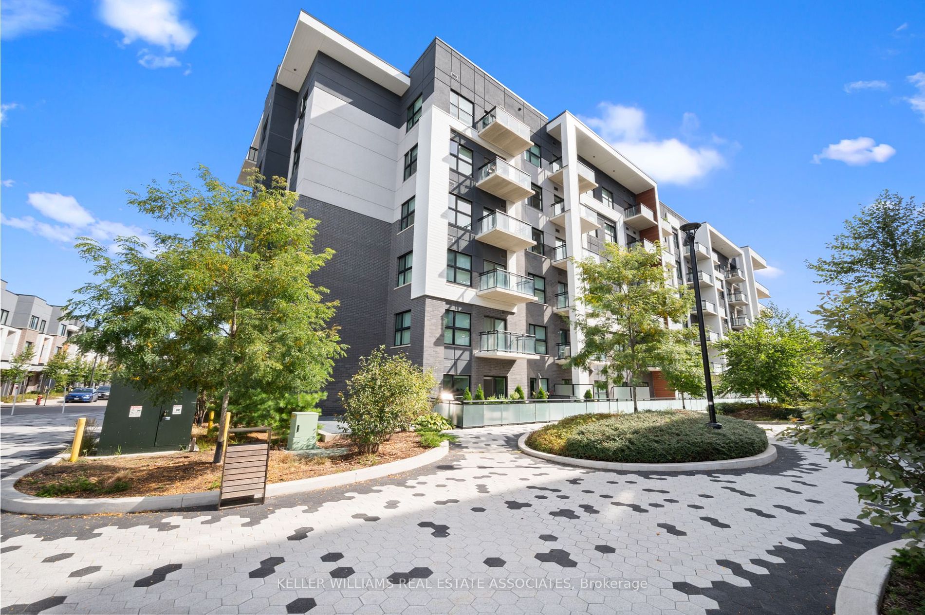 128 Grovewood Common, #226