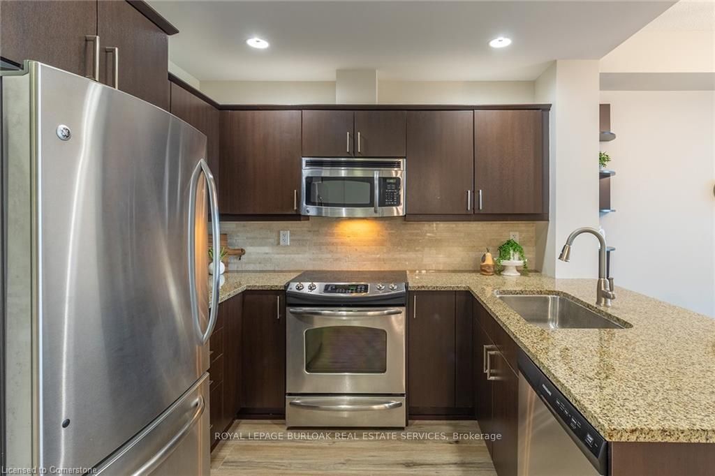 551 Maple Ave, #315
