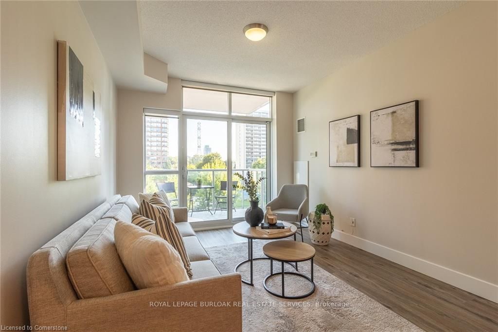 551 Maple Ave, #315
