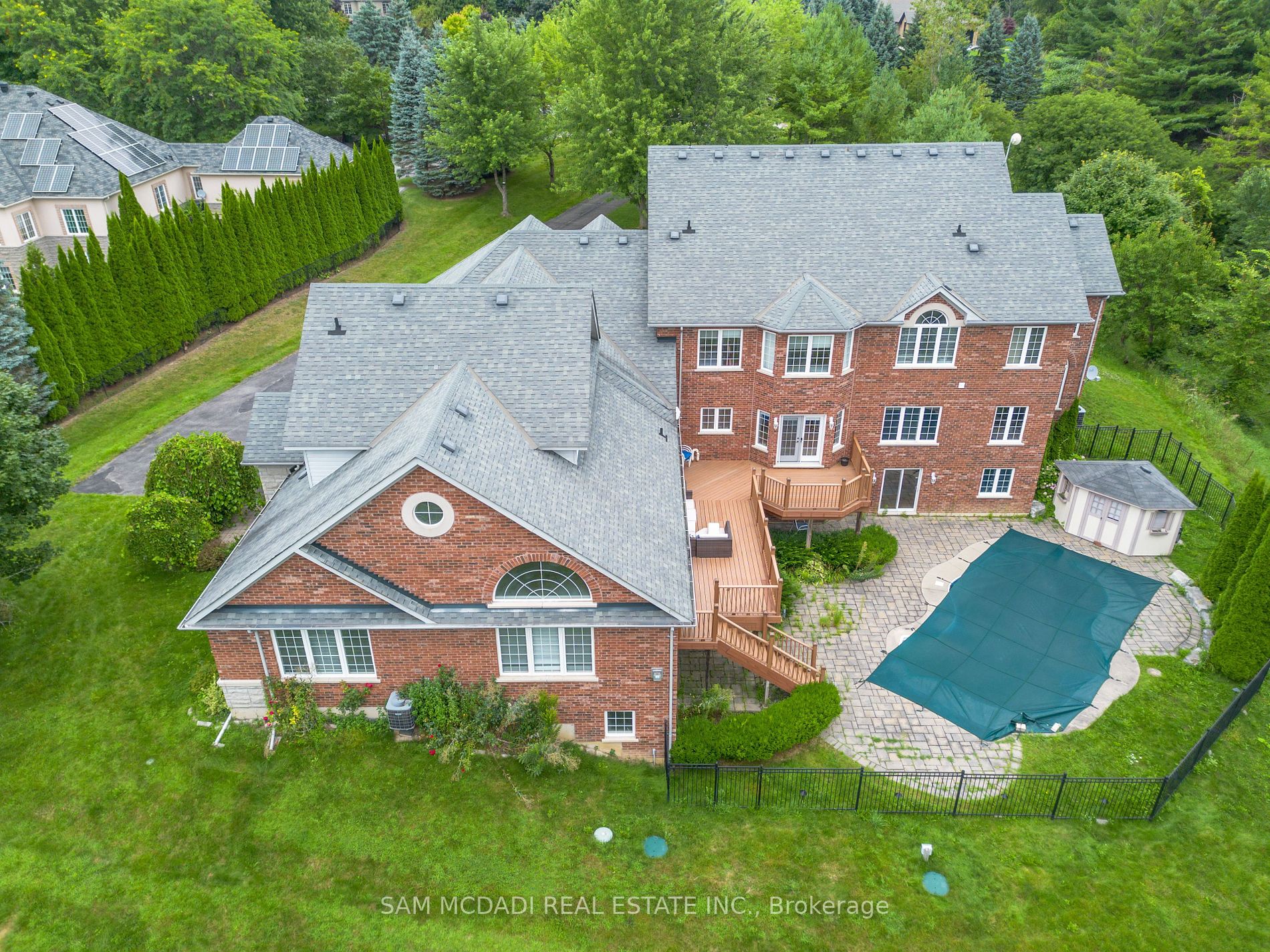 10 Stonehart St