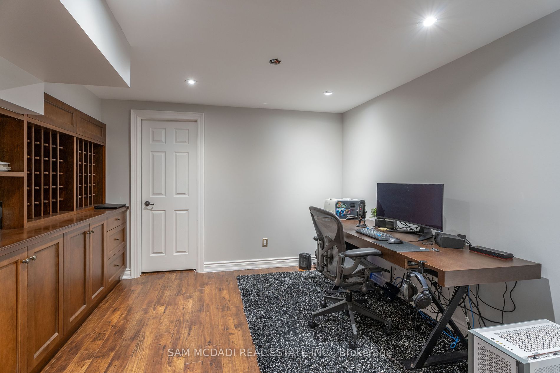 10 Stonehart St