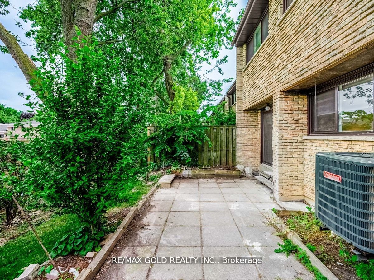 2605 Woodchester Dr, #60