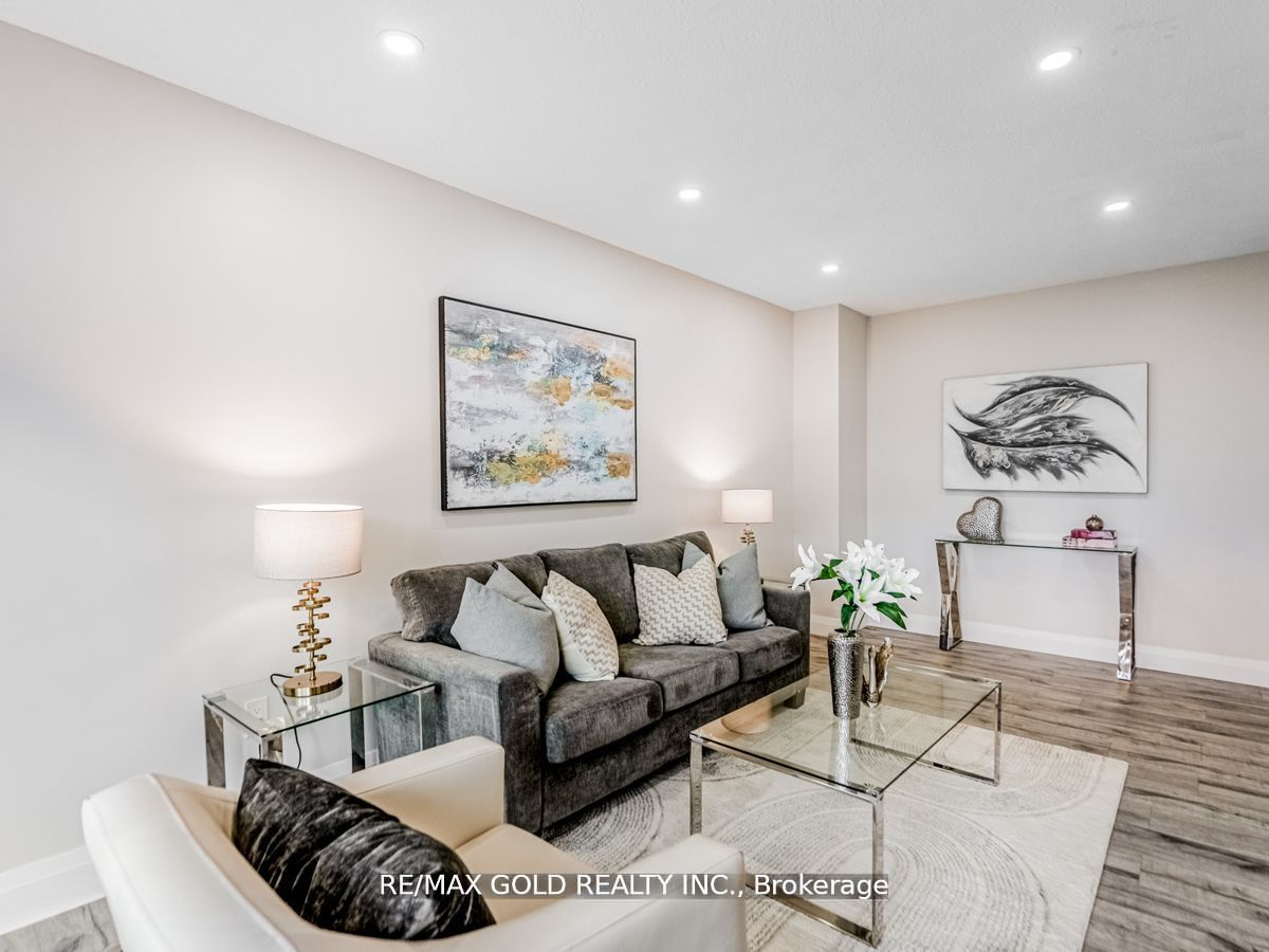 2605 Woodchester Dr, #60