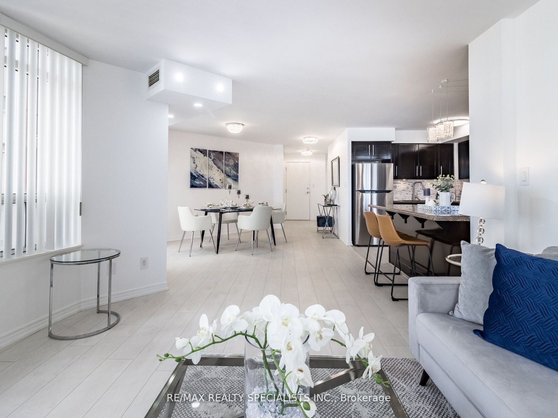 3880 Duke Of York Blvd, #1906