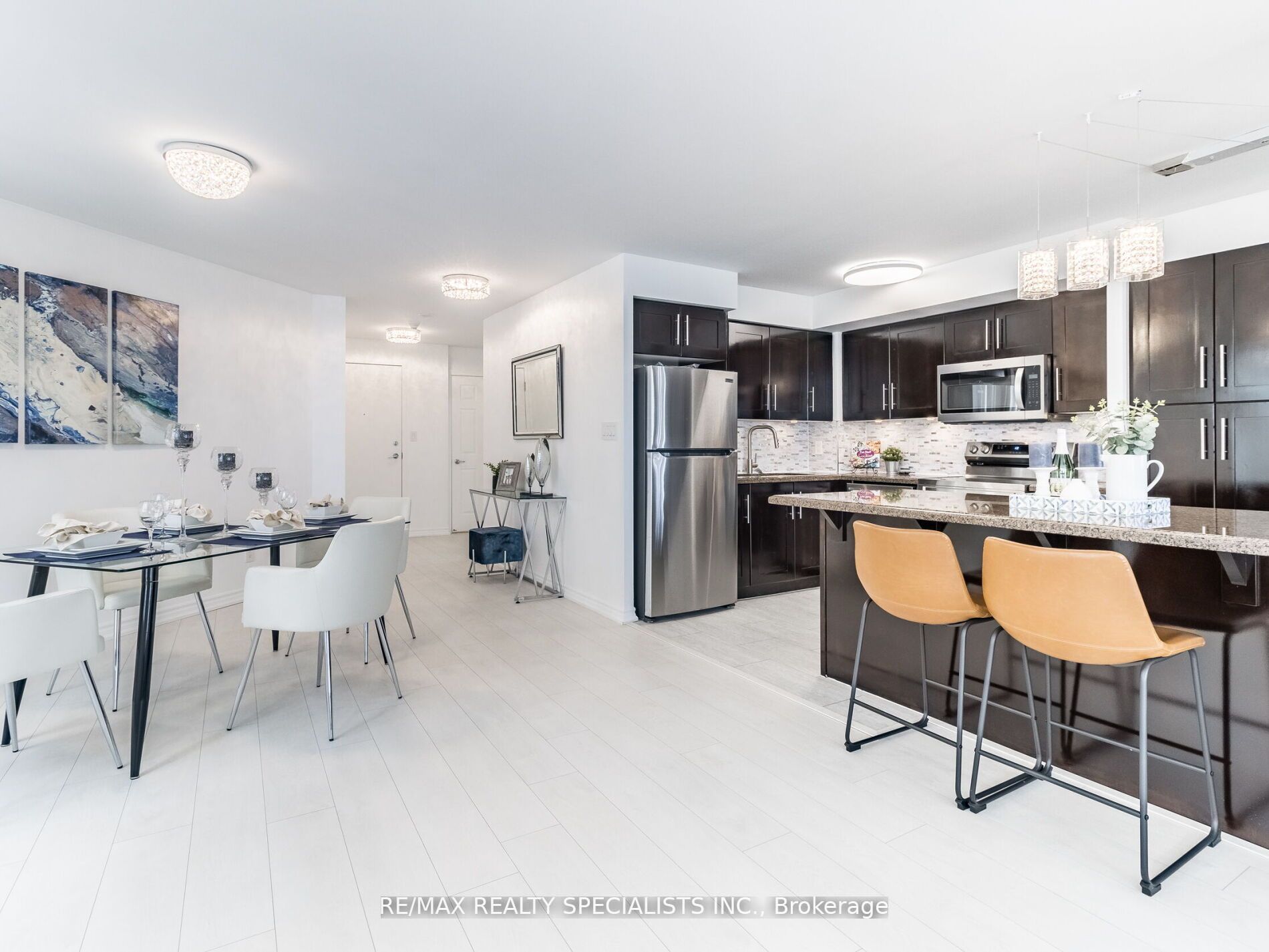 3880 Duke Of York Blvd, #1906