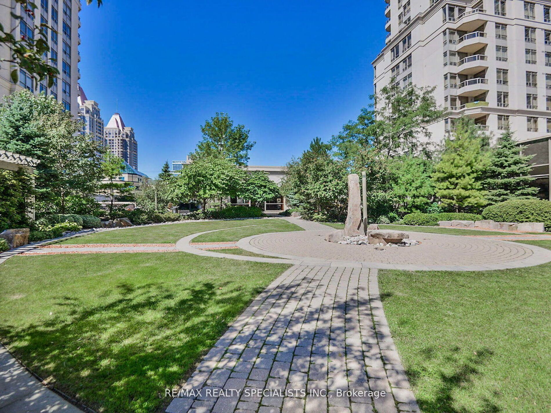 3880 Duke Of York Blvd, #1906