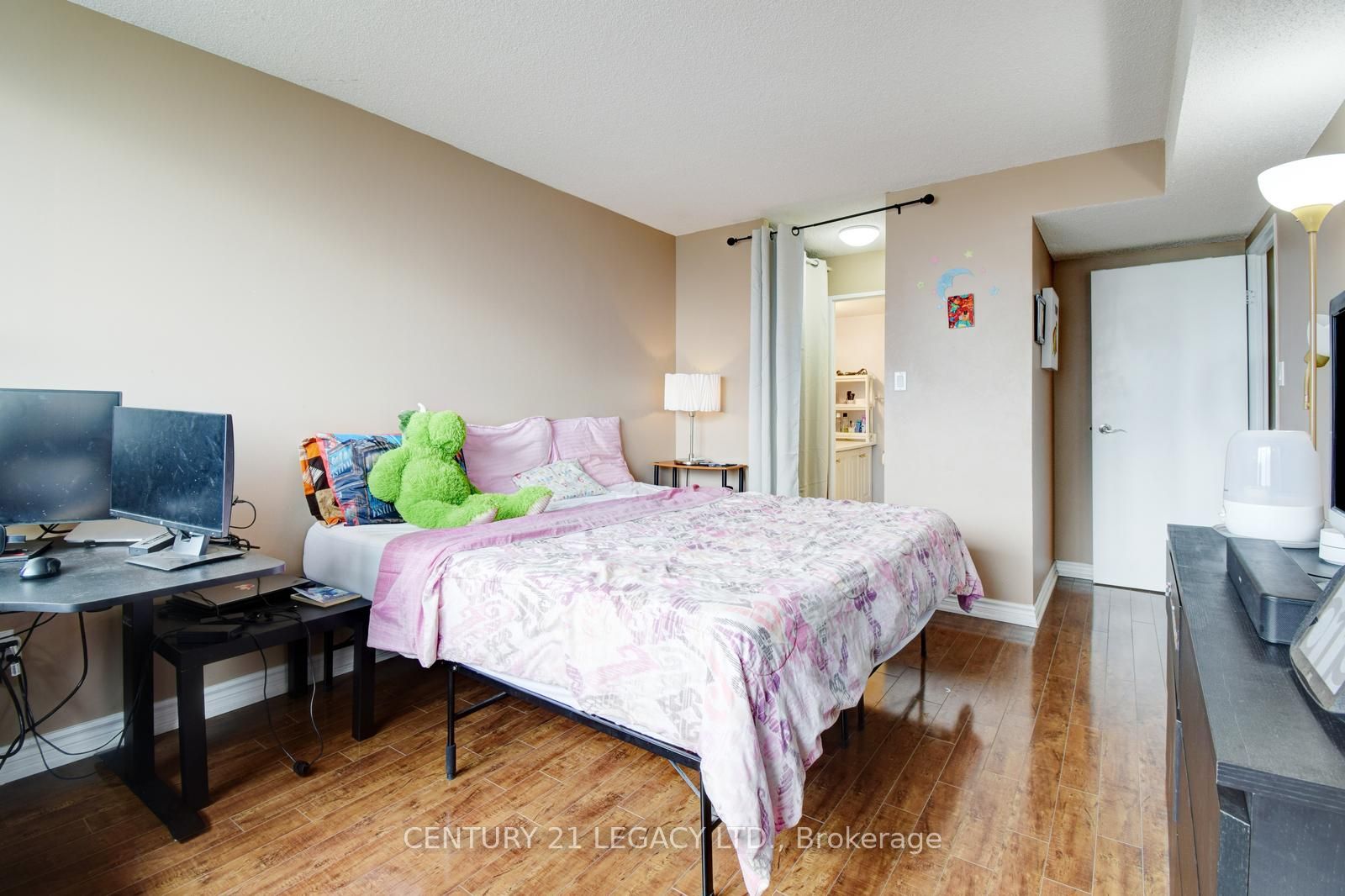 10 Markbrook Lane, #1410
